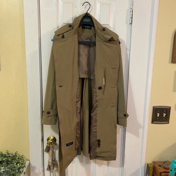 Ralph Lauren Men’s Tan Raincoat Size 40R Worn Once - Perfect Condition - Picture 2 of 6